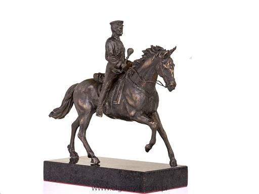 rzeźba Piłsudzki na koniu